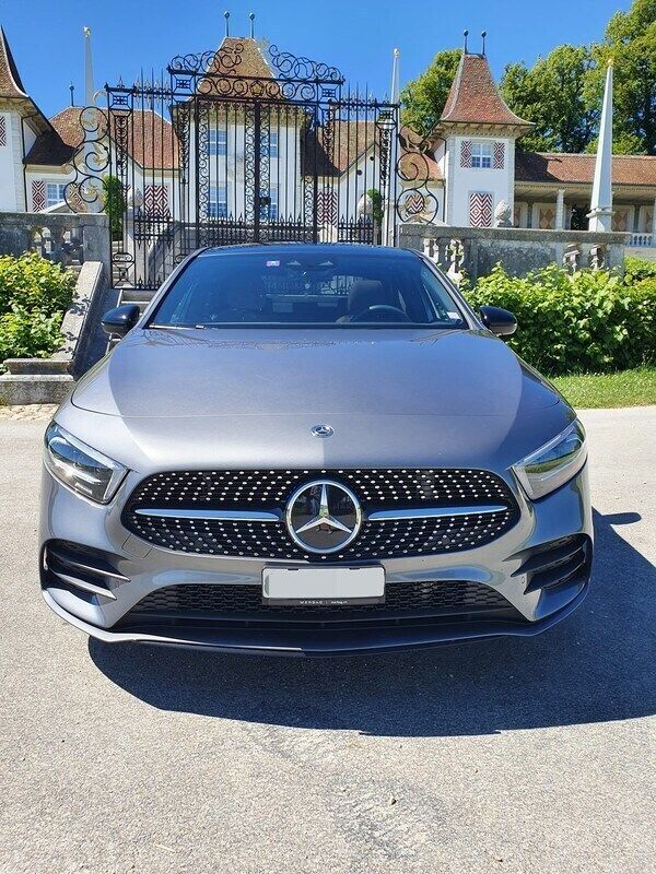Gebraucht Mercedes A200 AMG line 163 PS (119 kW) 2020