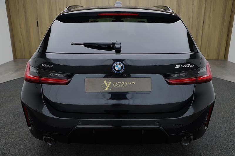 Gebraucht BMW 330e M Sport 292 PS (214 kW) 2022 Kombi