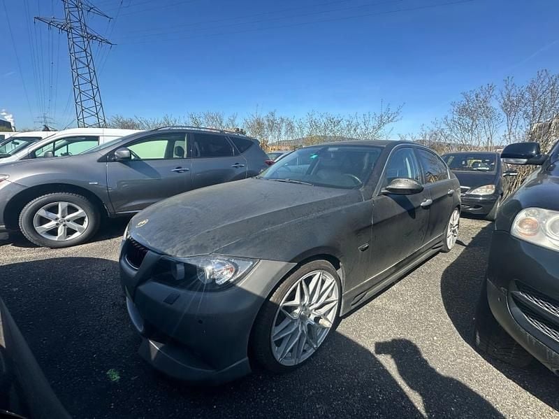 Gebraucht 2006 BMW 330 | CHF 4’990 (Superpreis) - Bild 1/4