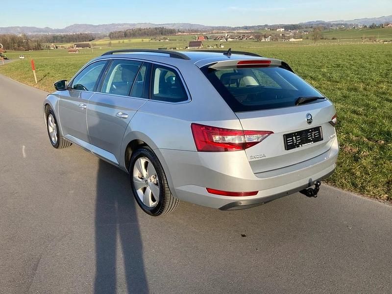 Gebraucht Skoda Superb Ambition 190 PS (139 kW) 2016 Kombi