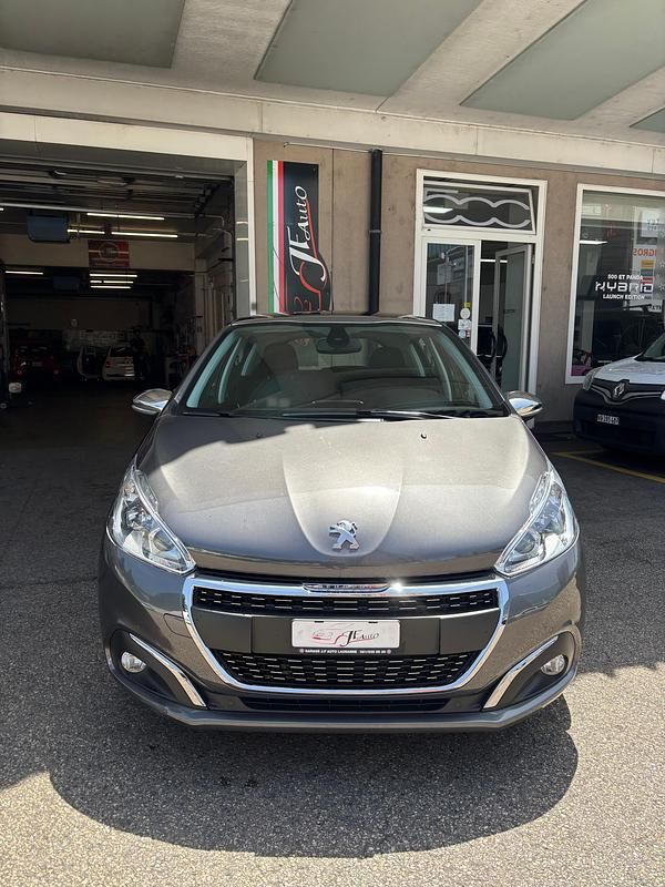 Gebraucht 2017 Peugeot 208 Active Kleinwagen | CHF 8’000 (Fairer Preis) - Bild 1/4