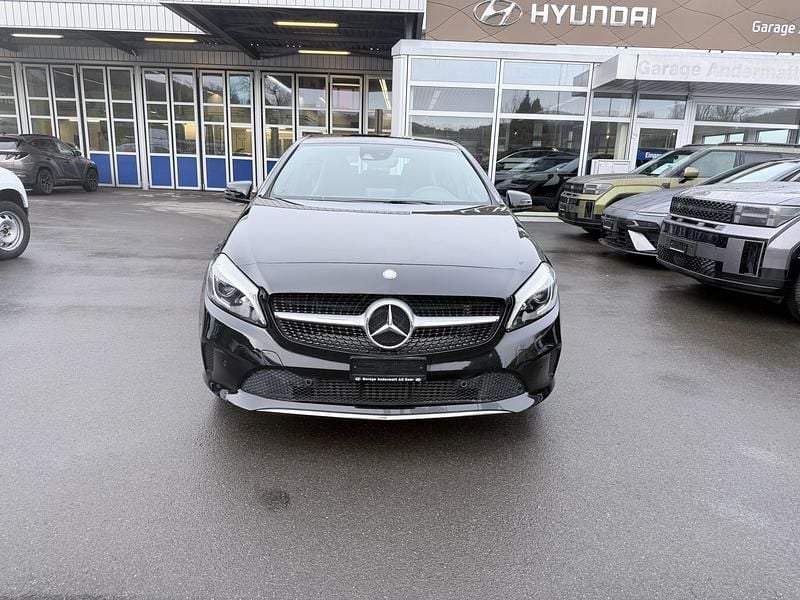 Gebraucht Mercedes A180 Night 122 PS (89 kW) 2017 Limousine