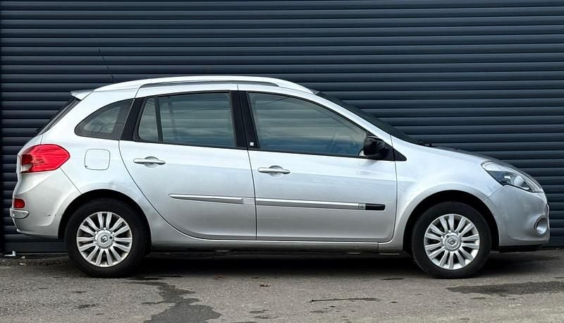 Gebraucht Renault Clio II 101 PS (74 kW) 2010