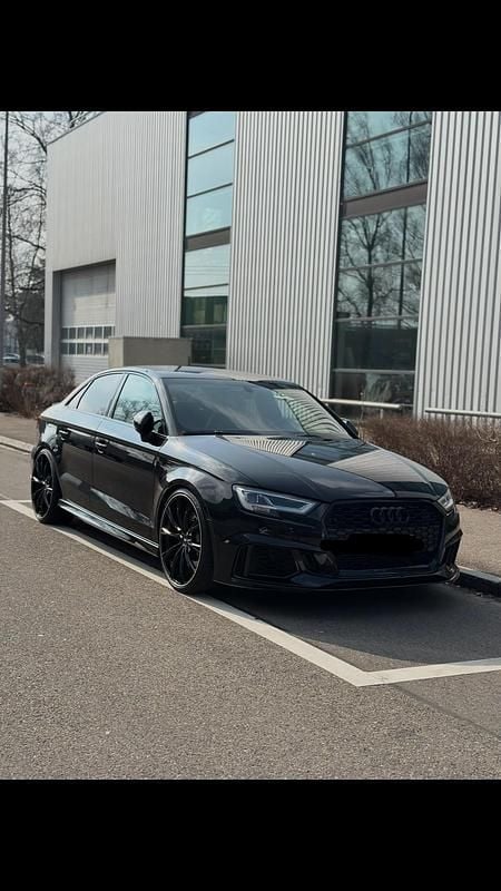 Gebraucht 2018 Audi RS3 Comfort Limousine | CHF 43’333 (Etwas zu teuer) - Bild 1/4