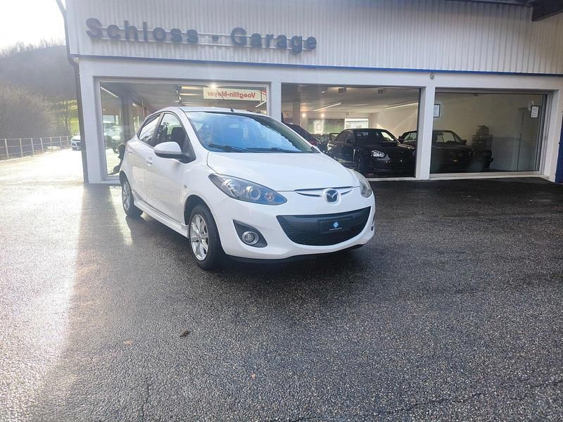 Gebraucht Mazda 2 Inclusive 102 PS (75 kW) 2015 Kleinwagen