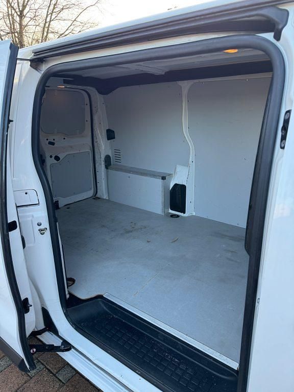 Gebraucht Opel Vivaro Essentia 120 PS (88 kW) 2021 Van / Kleinbus