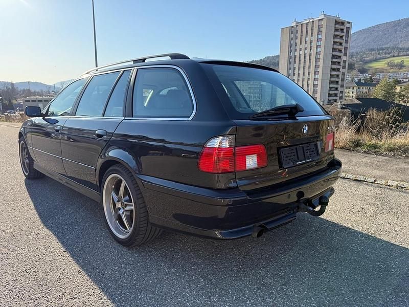 Gebraucht BMW 525 193 PS (141 kW) 2001 Kombi