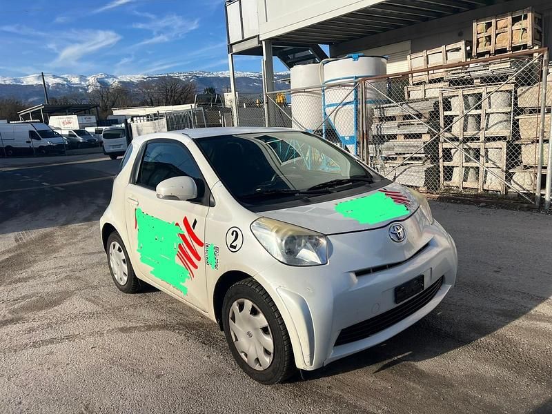 Gebraucht Toyota iQ Luna 68 PS (50 kW) 2012 Kleinwagen