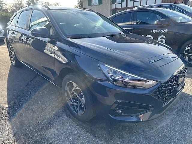 Blau Neu 2025 Hyundai i30 Kombi | CHF 37’800 (Teuer) - Bild 1/4