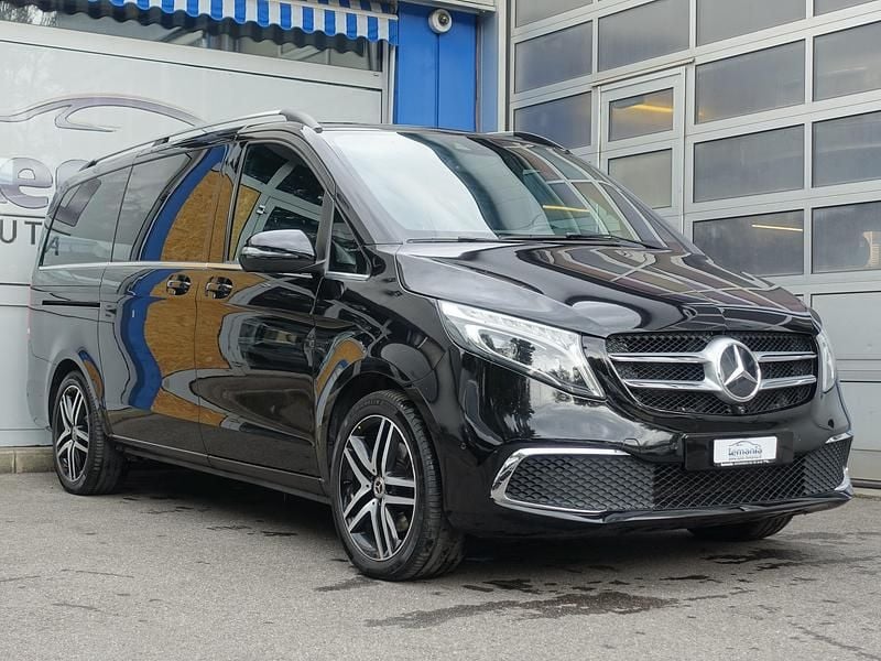 Gebraucht 2020 Mercedes V300 Avantgarde Van / Kleinbus | CHF 49’900 (Fairer Preis) - Bild 1/4