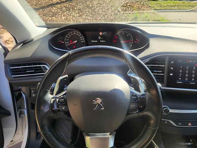 Gebraucht Peugeot 308 SW Business-Line 130 PS (95 kW) 2021 Kombi