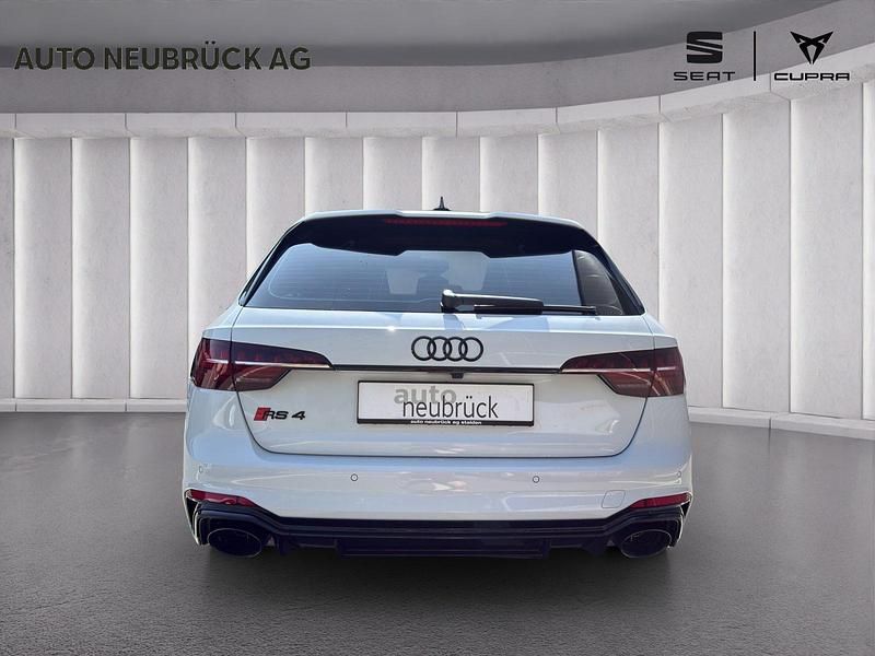Gebraucht Audi RS4 Ambiente 450 PS (330 kW) 2024 Weiss Kombi