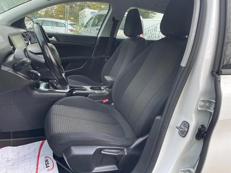 Gebraucht Peugeot 308 SW Active 130 PS (95 kW) 2018 Kombi