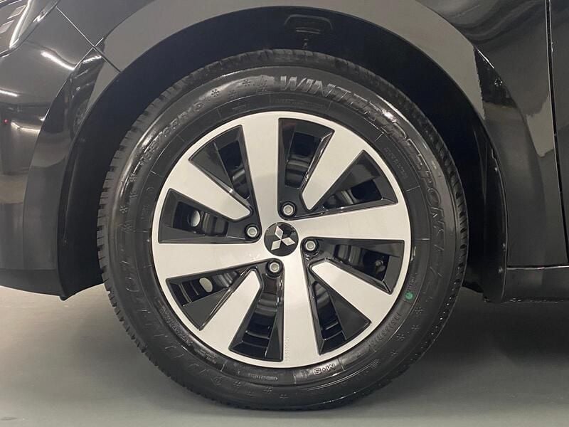 Gebraucht Mitsubishi Colt Invite 91 PS (66 kW) 2024 Schwarz Limousine