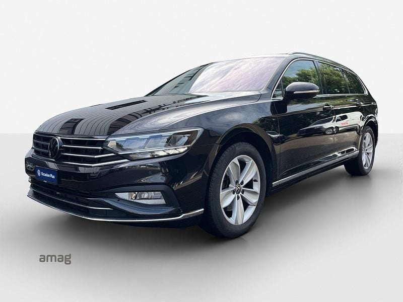 Gebraucht VW Passat Elegance 200 PS (147 kW) 2023 Deepblack perleffekt Kombi