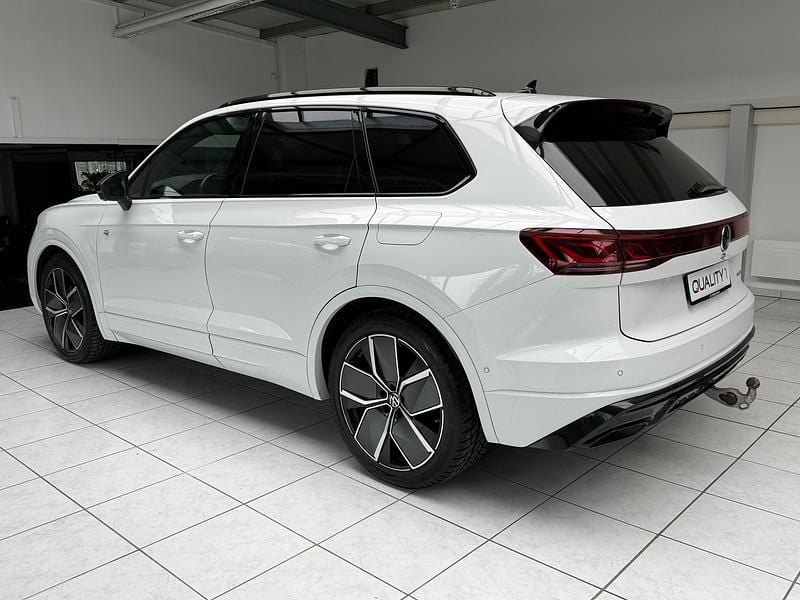 Gebraucht VW Touareg R 462 PS (339 kW) 2023 SUV