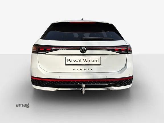 Neu VW Passat R-line 192 PS (141 kW) 2025 Pure white uni Kombi