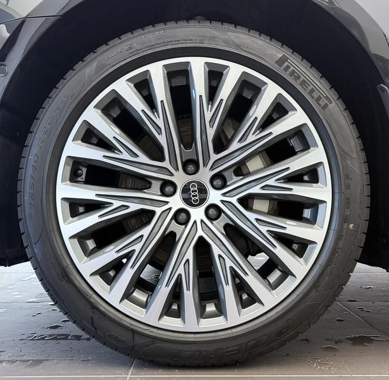 Gebraucht Audi A8 Ambiente 286 PS (210 kW) 2024 Schwarz Limousine