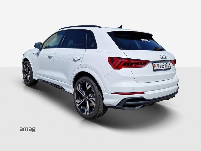 Gebraucht Audi Q3 Attraction 150 PS (110 kW) 2023 Blanc glacier métallisé SUV