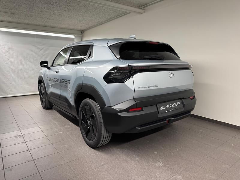Neu Toyota Urban Cruiser Comfort 105 kW (144 PS) 2025 Silber SUV