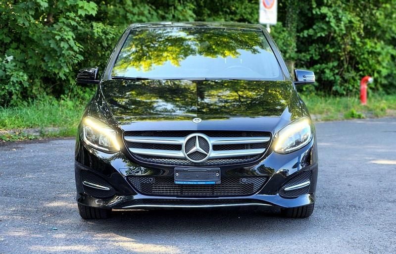 Gebraucht Mercedes B200 156 PS (114 kW) 2017 Van / Kleinbus