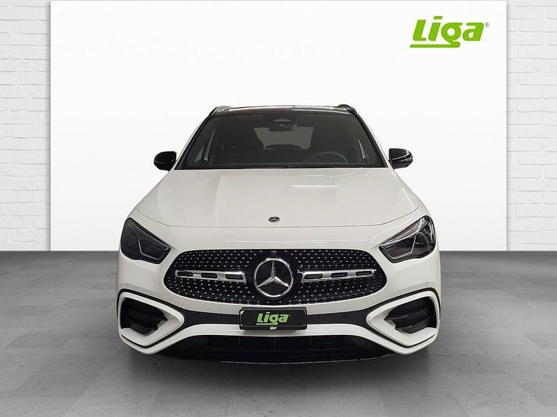 Gebraucht Mercedes GLA250 238 PS (175 kW) 2025 SUV
