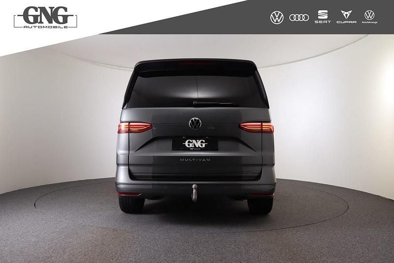 Neu VW Multivan Edition 150 PS (110 kW) 2025 Grau Van