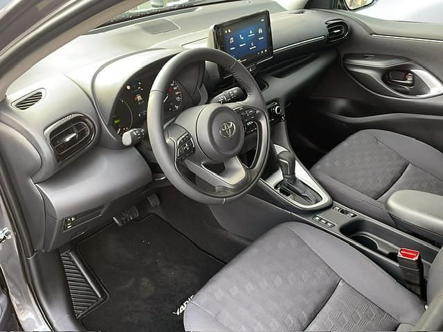 Neu Toyota Yaris Hybrid Comfort 116 PS (85 kW) 2026 Anthrazit Limousine