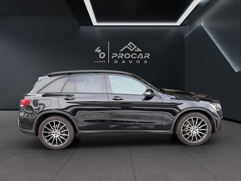 Gebraucht Mercedes GLC220 AMG line 194 PS (142 kW) 2022 Schwarz SUV
