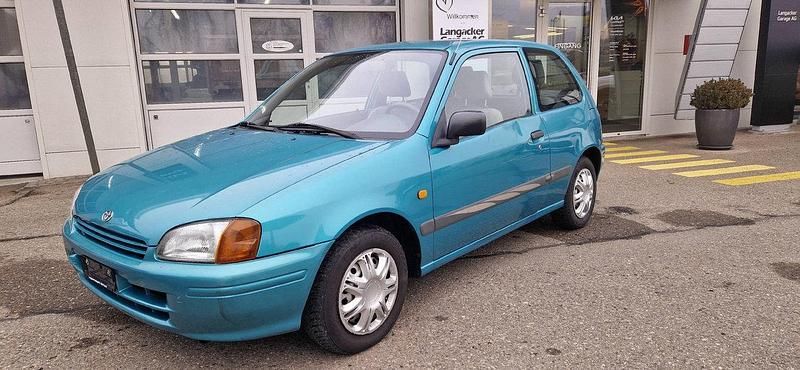 Gebraucht Toyota Starlet 75 PS (55 kW) 1998 Grün Kleinwagen