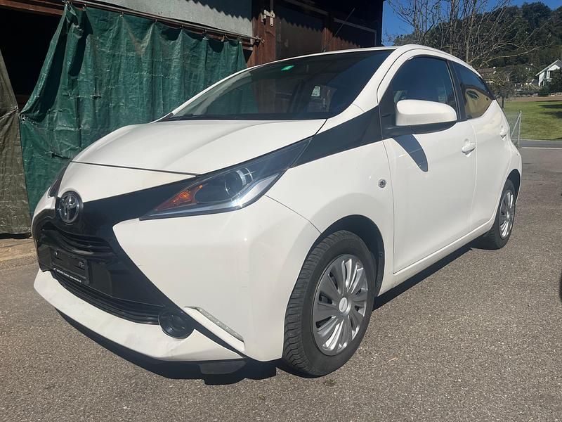 Gebraucht Toyota Aygo X-play 69 PS (50 kW) 2014 Kleinwagen