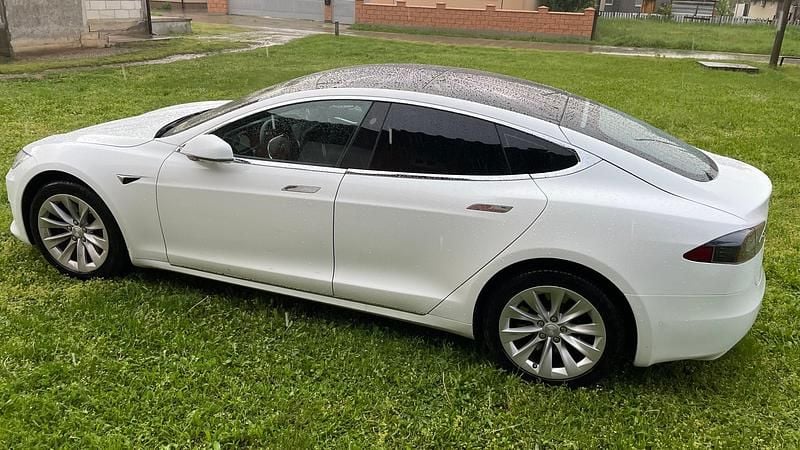 Gebraucht 2014 Tesla Model S Kleinwagen | CHF 45’000 (Teuer) - Bild 1/4