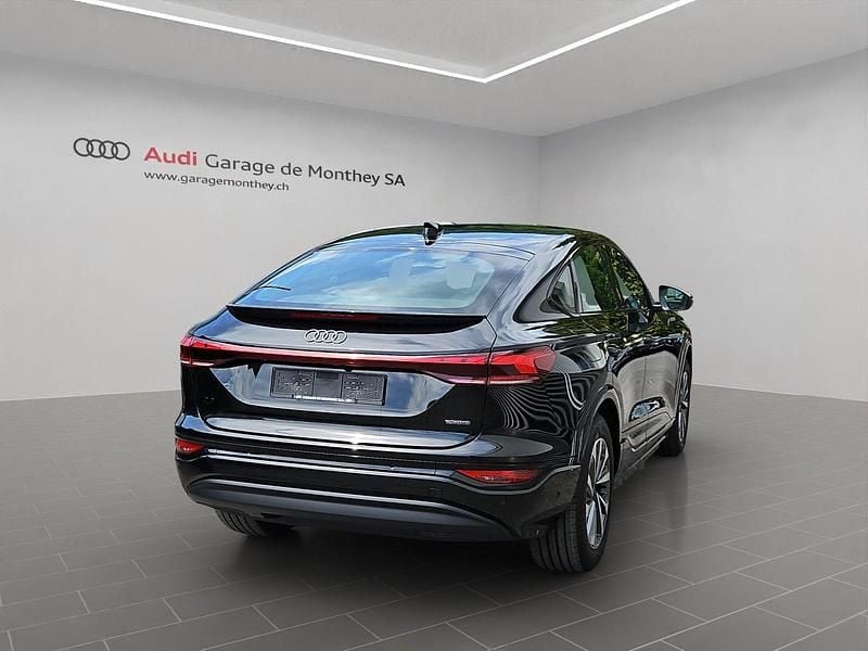 Neu Audi Q6 Sportback e-tron Ambiente 285 kW (388 PS) 2026 SUV