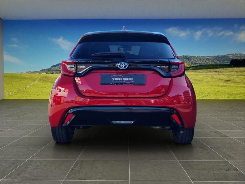 Gebraucht Toyota Yaris Hybrid Premium 116 PS (85 kW) 2021 Kleinwagen