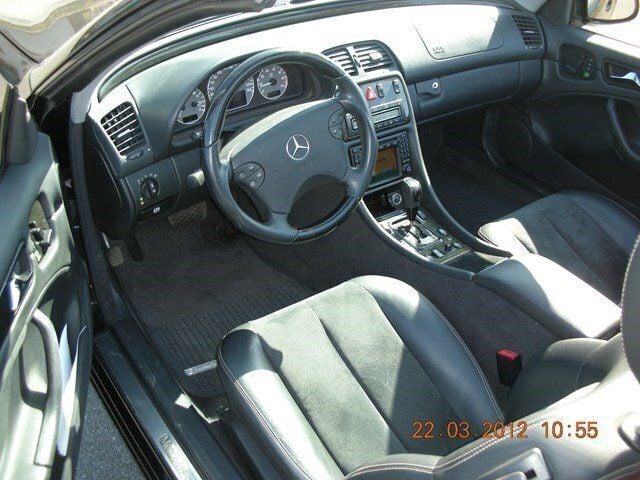 Gebraucht Mercedes CLK320 Avantgarde 218 PS (160 kW) 2003 Cabrio