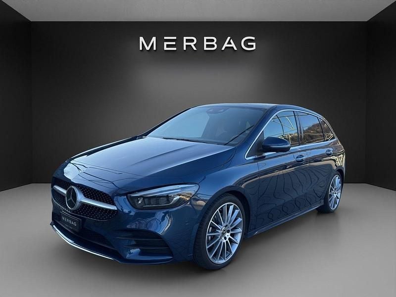 Gebraucht Mercedes B200 AMG line 163 PS (119 kW) 2023 Blau Van / Kleinbus