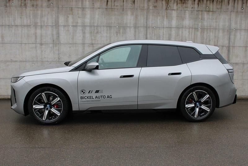 Neu BMW iX M Sport 400 kW (544 PS) 2026 SUV