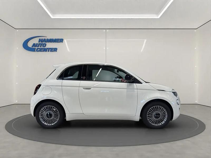 Neu Fiat 500e Red 86 kW (118 PS) 2026 Weiss Limousine
