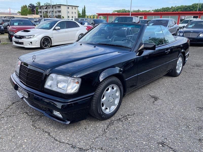 Gebraucht Mercedes E220 150 PS (110 kW) 1994 Cabrio