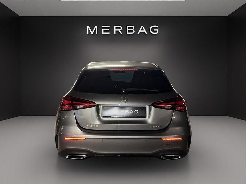 Neu Mercedes A220 190 PS (139 kW) 2025 Grau Limousine