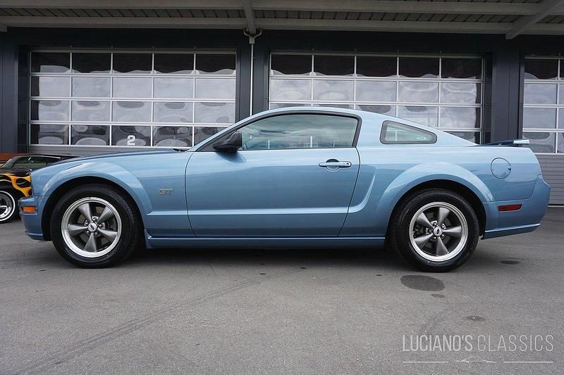Gebraucht Ford Mustang GT 305 PS (224 kW) 2005 Coupé