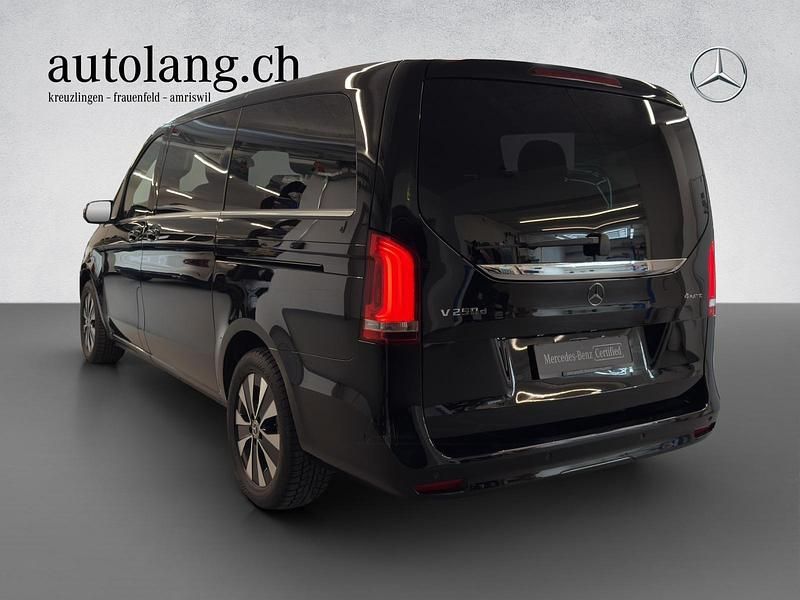 Gebraucht Mercedes V250 Avantgarde 190 PS (139 kW) 2023 Schwarz Van / Kleinbus