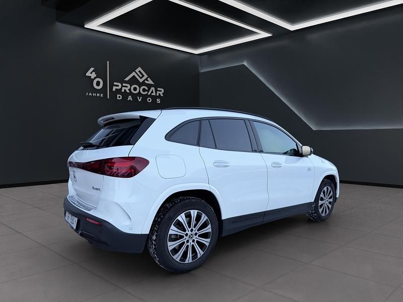 Gebraucht Mercedes EQA350 AMG line 214 kW (292 PS) 2024 Weiss SUV