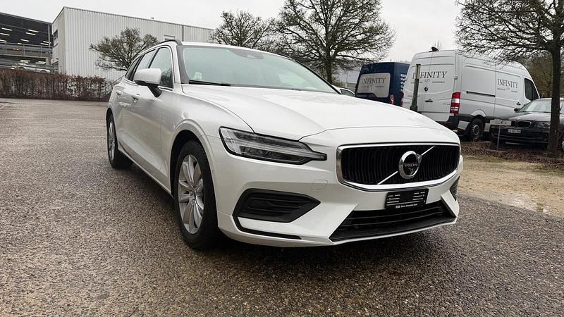 Gebraucht Volvo V60 Core 197 PS (144 kW) 2021 Kombi