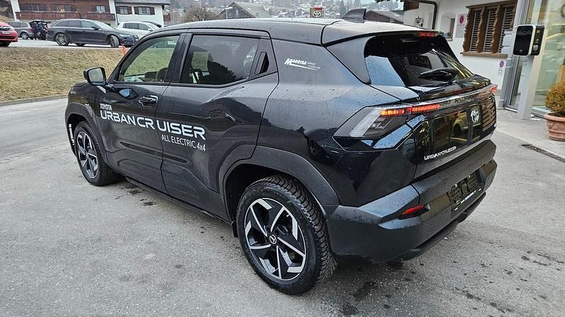 Neu Toyota Urban Cruiser Trend 135 kW (184 PS) 2025 Schwarz SUV