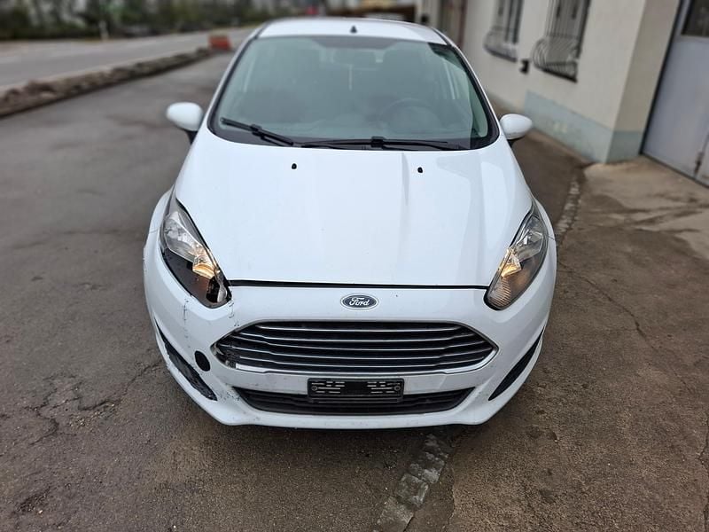 Gebraucht Ford Fiesta Trend 80 PS (58 kW) 2013 Kleinwagen