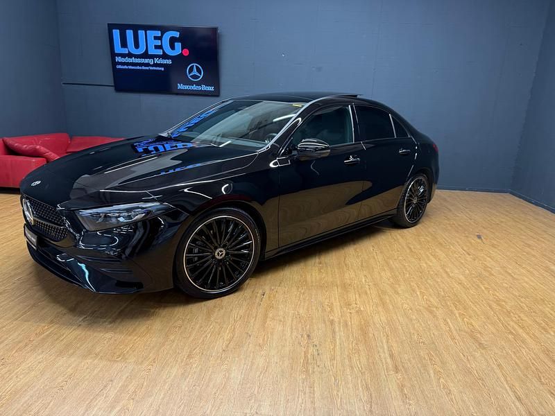Gebraucht Mercedes A200 AMG 163 PS (119 kW) 2024 Schwarz Limousine