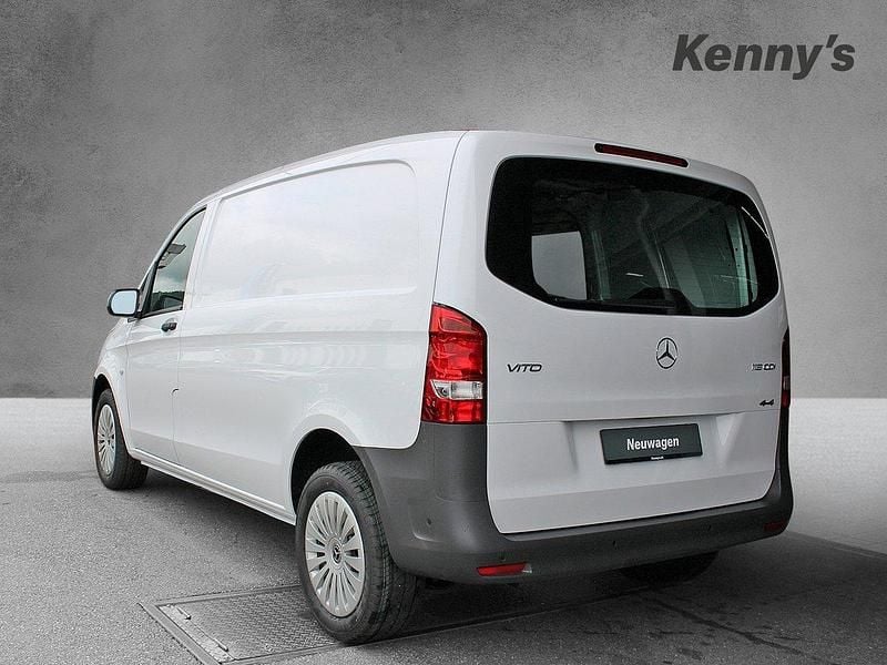 Gebraucht Mercedes Vito 163 PS (119 kW) 2024 Weiss Van