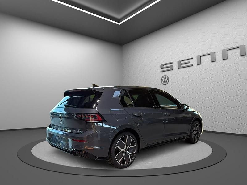 Neu VW Golf VIII R-line 150 PS (110 kW) 2026 Grau Limousine