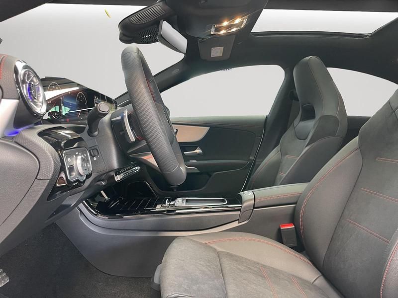 Neu Mercedes CLA200 AMG line 163 PS (119 kW) 2025 Coupé